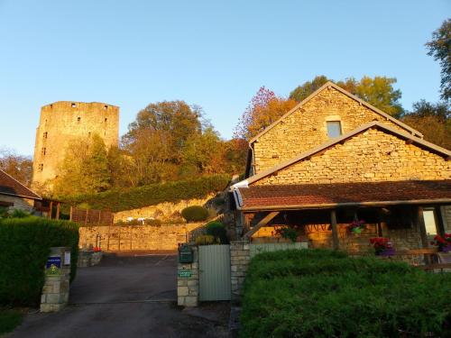 Le Cottage du Château : Chambres d'hotes/B&B proche d'Aubaine