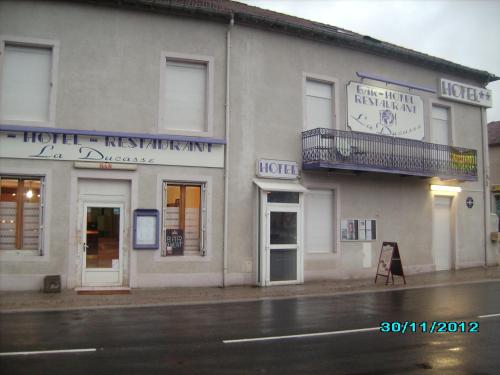 Terroir et Tradition A La Ducasse : Hotel proche de Saint-Thiébault