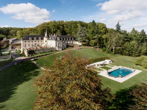 Chateau De Beauvois : Hotel proche de Savigné-sur-Lathan