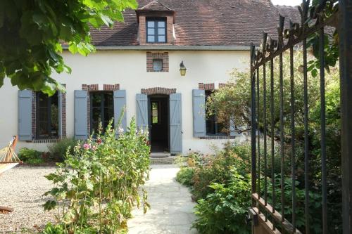 La maison de Maggy : Chambres d'hotes/B&B proche de Saint-Loup-d'Ordon
