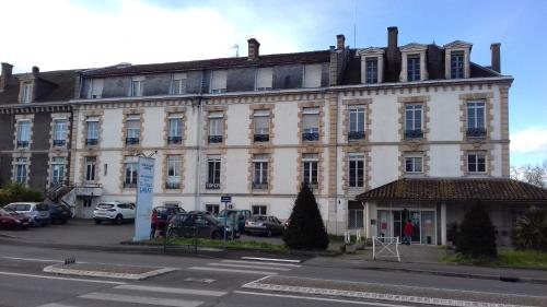 Hôtel Labat anciennement clinique Labat : Hotel proche de Viellenave-de-Navarrenx