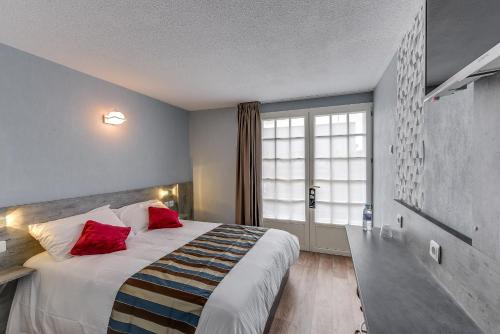 Brit Hotel Confort Thouars : Hotel proche de Sainte-Radegonde