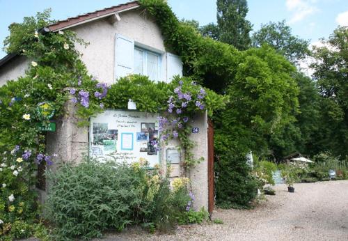 Gîtes du Jardin Francais : Hebergement proche d'Acy-en-Multien