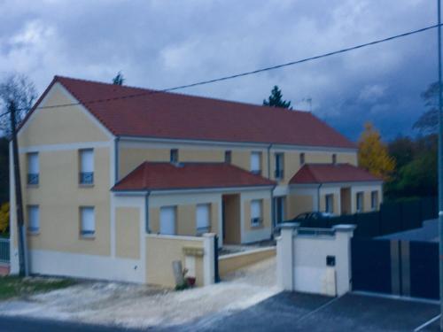 maison lilouma : Hebergement proche de Saint-Thibault-des-Vignes