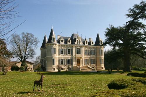 Château de la gauderie : Chambres d'hotes/B&B proche de Marsaneix