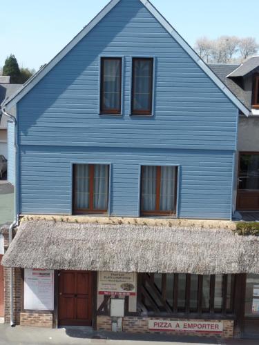 la maison bleue : Appartement proche de Barneville-la-Bertran