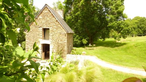 Gîte Le Petit Chatelier : Hebergement proche de Langrolay-sur-Rance