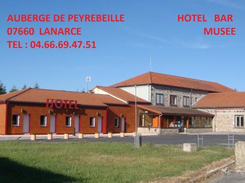 Auberge De Peyrebeille : Hotel proche de Saint-Flour-de-Mercoire