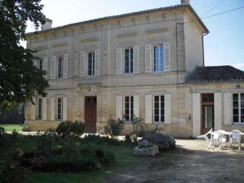La Maison des Aurélines : Chambres d'hotes/B&B proche de Saint-Seurin-sur-l'Isle