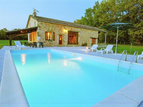 Maison avec piscine dans une nature préservée : Hebergement proche de Saint-Romain-de-Monpazier