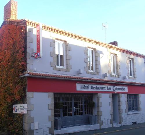 Les Colonnades : Hotel proche de Saint-Georges-de-Montaigu
