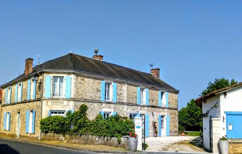 La maison de Thiré : Chambres d'hotes/B&B proche de Saint-Martin-Lars-en-Sainte-Hermine