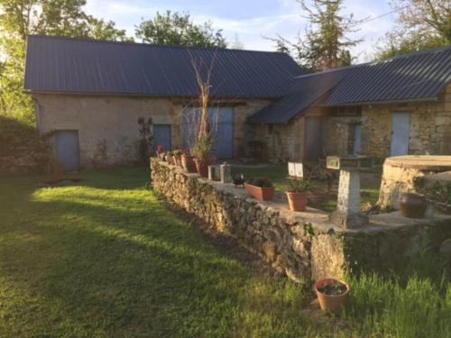 Biker Camping Dordogne : Hebergement proche de Saint-Pantaly-d'Excideuil