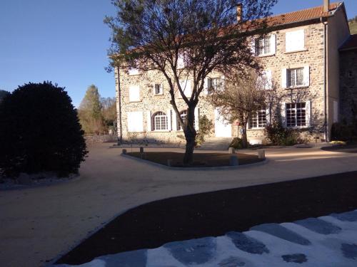 Hotel De La Loire : Hotel proche de Vazeilles-près-Saugues