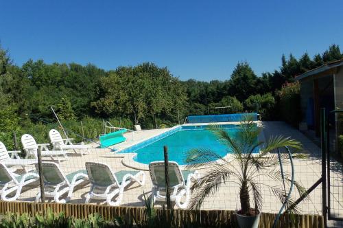 Holiday home Puychenit : Hebergement proche d'Ajat