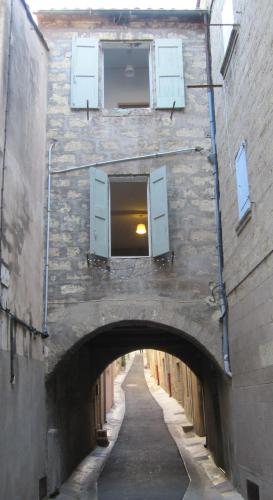 Maison sur l'Arc : Appartement proche de Montagnac