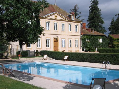 Domaine du Château de Marchangy : Hebergement proche de Saint-Forgeux-Lespinasse