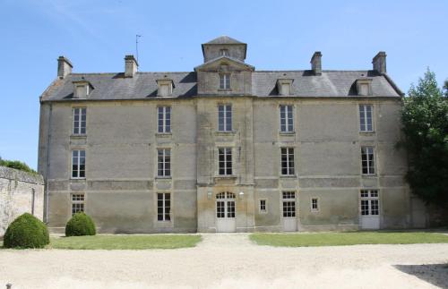 Le Domaine de l'Hostellerie : Chambres d'hotes/B&B proche de Fontenay-le-Pesnel