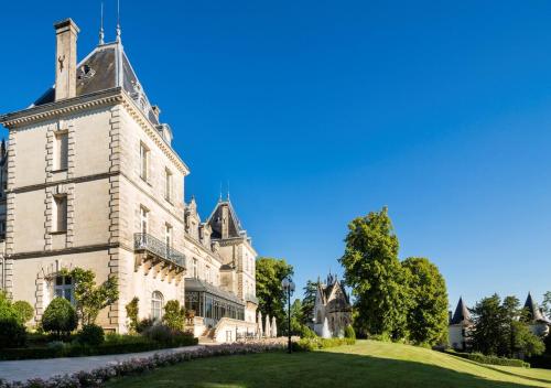 Château de Mirambeau - Relais & Châteaux : Hotel proche de Pleine-Selve