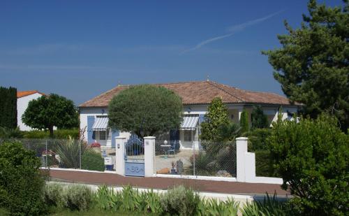 Villa L'Olivier : Appartement proche de Mornac-sur-Seudre