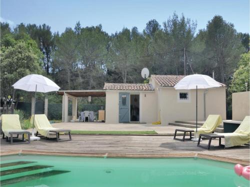 One-Bedroom Holiday Home in Pourcieux : Hebergement proche d'Esparron