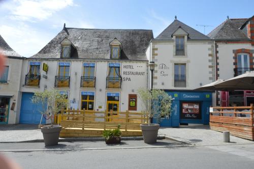Les Palis Spa : Hotel proche de Saint-Malo-de-Phily