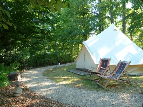 Camping Etang Du Camp : Hebergement proche de Marcillac-Vallon
