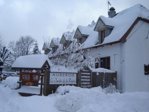 Le Jardin de la Rivière : Hotel proche de Châtelneuf