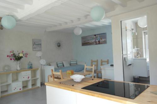 50 m2 de charme au coeur des plaisir de la côte : Appartement proche de Lion-sur-Mer