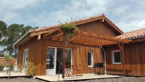 Maison moderne proche lac et plage : Hebergement proche de Saint-Michel-Escalus