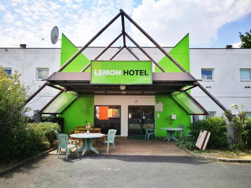 Lemon Hotel Ch Futuroscope : Hotel proche de Scorbé-Clairvaux