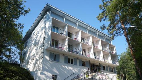 Hôtel Robinson : Hotel proche de Tirent-Pontéjac