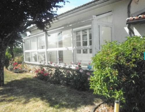 Holiday home Courtillas : Hebergement proche d'Agris
