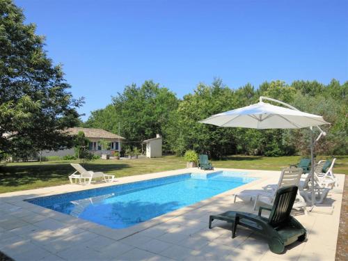 Ferienhaus mit Pool Hopital 100S : Hebergement proche de Gaillan-en-Médoc