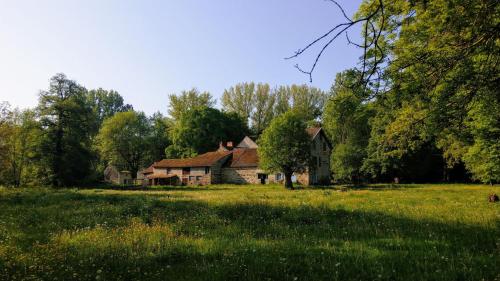 Le Moulin des Valignards : Chambres d'hotes/B&B proche de Louroux-de-Bouble