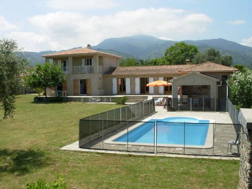 Villa mit grosser Sommerküche und Pool, 8 Minuten zum Sandstrand Cap Sud : Hebergement proche de Scolca