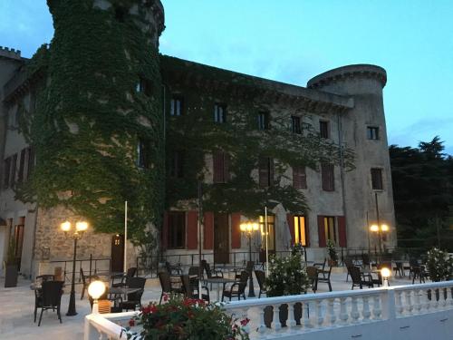 Château de Fontager : Hotel proche de Mureils