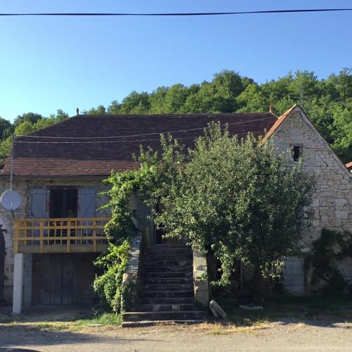 Maison quercynoise : Hebergement proche de Saint-Denis-Catus