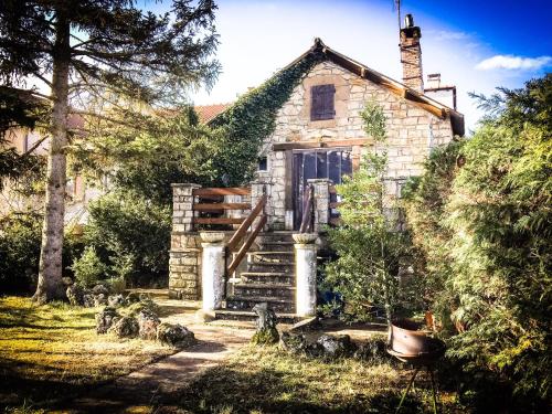 Maison de vacances en pierres : Hebergement proche de Millau