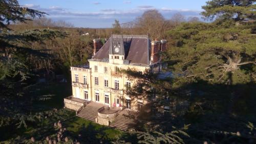 Chateau de la Rocherie Nevers Nord / Varennes-Vauzelles : Chambres d'hotes/B&B proche de Guérigny