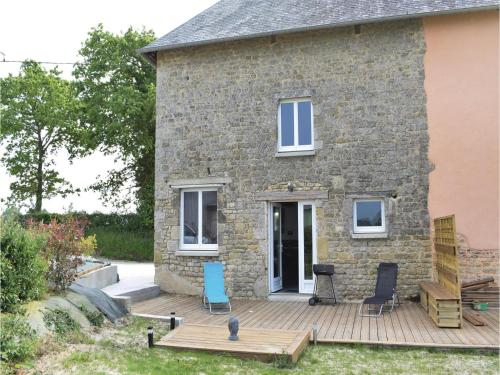 One-Bedroom Apartment in Sainteny : Appartement proche d'Auvers