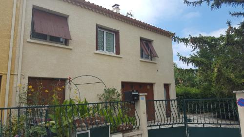 Maison de 2 à 6 personnes au bord de l'Hérault : Hebergement proche d'Agde
