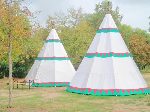Camping LES ILES *** : Hebergement proche de Bayecourt