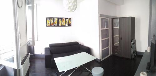 Studio confort Hotel de Ville : Appartement proche de Luzinay