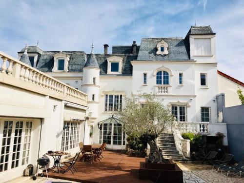 Villa Florian : Chambres d'hotes/B&B proche de Nogent-sur-Marne
