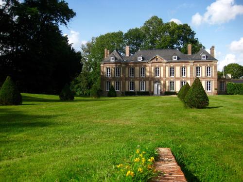 Château de Cleuville : Chambres d'hotes/B&B proche de Thiétreville