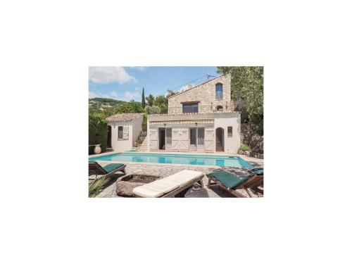 Four-Bedroom Holiday Home in Seillans : Hebergement proche de Fayence