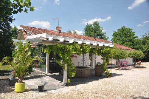 Maison campagne étang spa : Hebergement proche de Saint-Prix-lès-Arnay