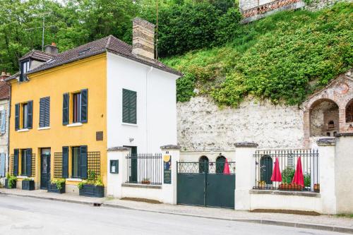 Escale chez un impressionniste - Maison où Claude Monet vécut à Vétheuil : Chambres d'hotes/B&B proche de Gouzangrez