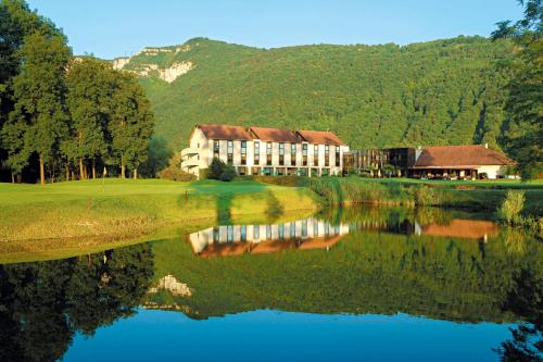 Golf Hôtel Grenoble Charmeil : Hotel proche de Mont-Saint-Martin
